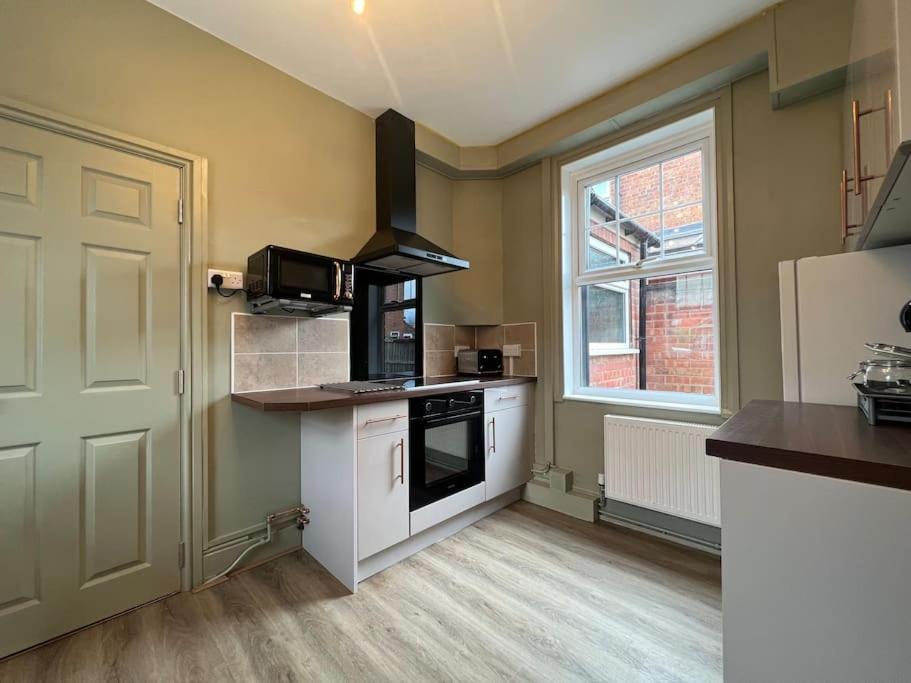 Apartamento The Rose- Grd Floor, 2-5 Beds, Smarttv, Uni, Tram, M250 Fibre Nottingham Exterior foto