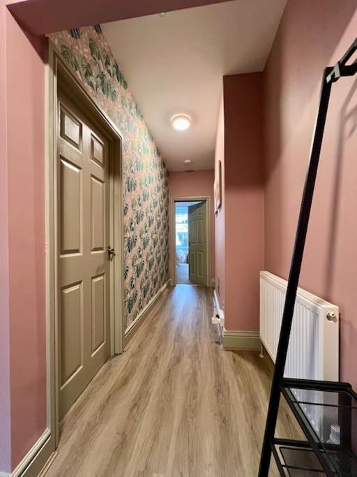 Apartamento The Rose- Grd Floor, 2-5 Beds, Smarttv, Uni, Tram, M250 Fibre Nottingham Exterior foto